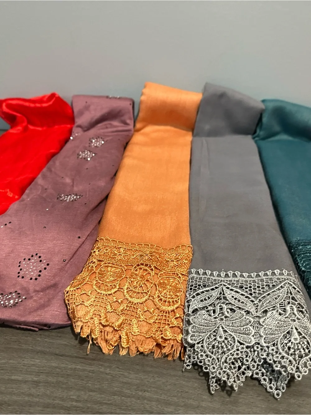 Lot of 13 Arabic Hijab Wraps & Lace Pashmina Scarves Bundle